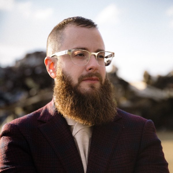 Sensing Transgender: Lana and Lilly Wachowski