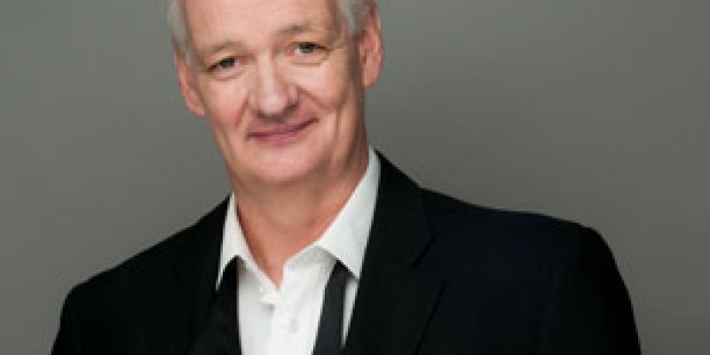 Not Quite the Classics: One on One with Colin Mochrie
